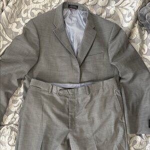 Tommy Hilfiger Men's Light Gray Suit
